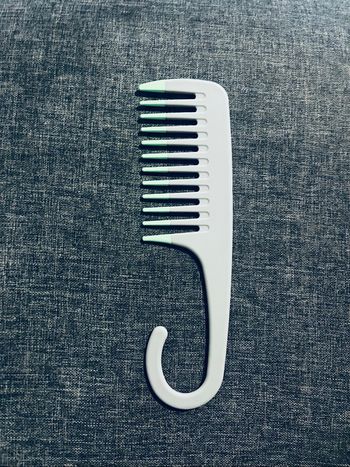 NEUF - Peigne démêlant à dents larges Primark