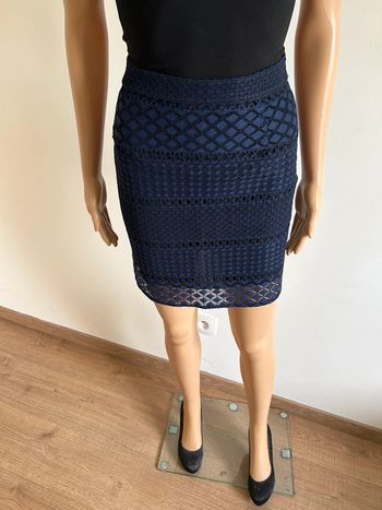 Jupe bleue marine en dentelle Comptoir des Cotonniers taille 34 jamais portée