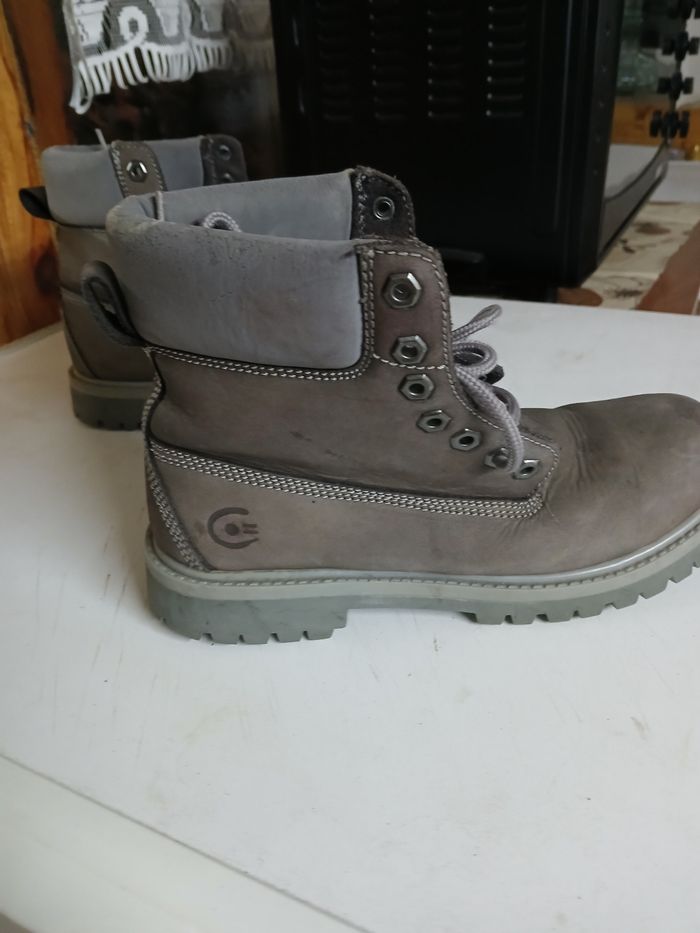 Chaussures hautes en cuir - photo numéro 2