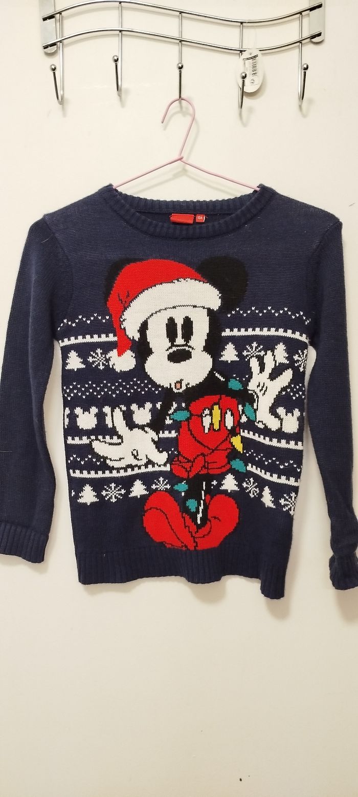 Pull Mickey de Noël 10 ans 🧸 - photo numéro 4