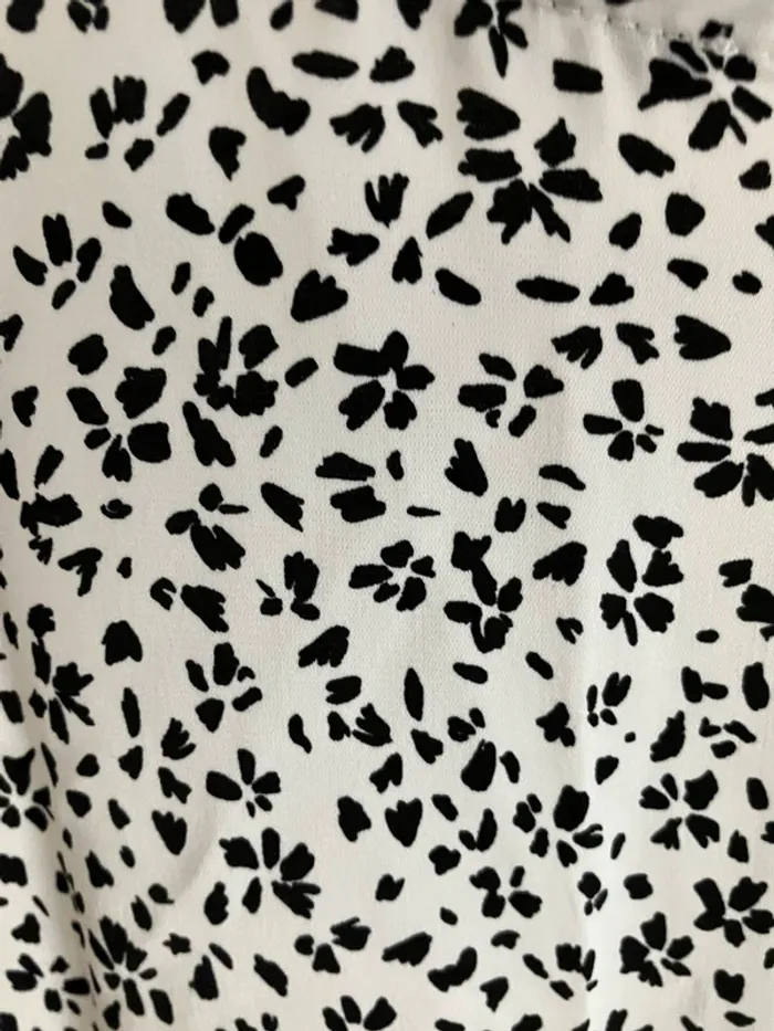 Combi short noir et blanc - photo numéro 4