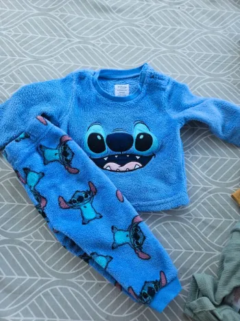 Pyjama polaire stitch taille 6-9mois 🌸