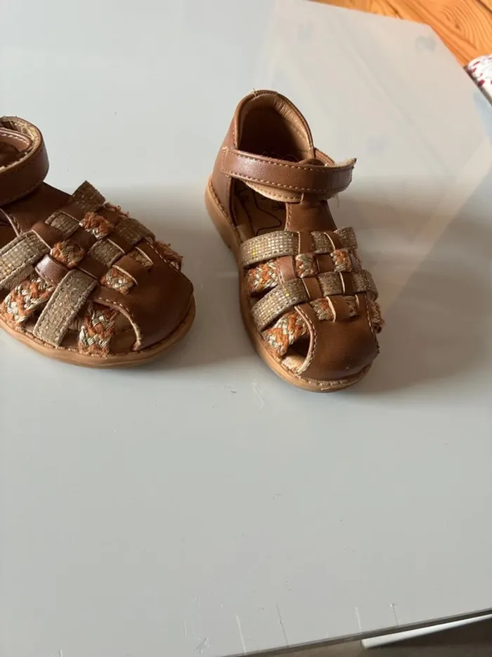 Sandales taille 22 - photo numéro 5