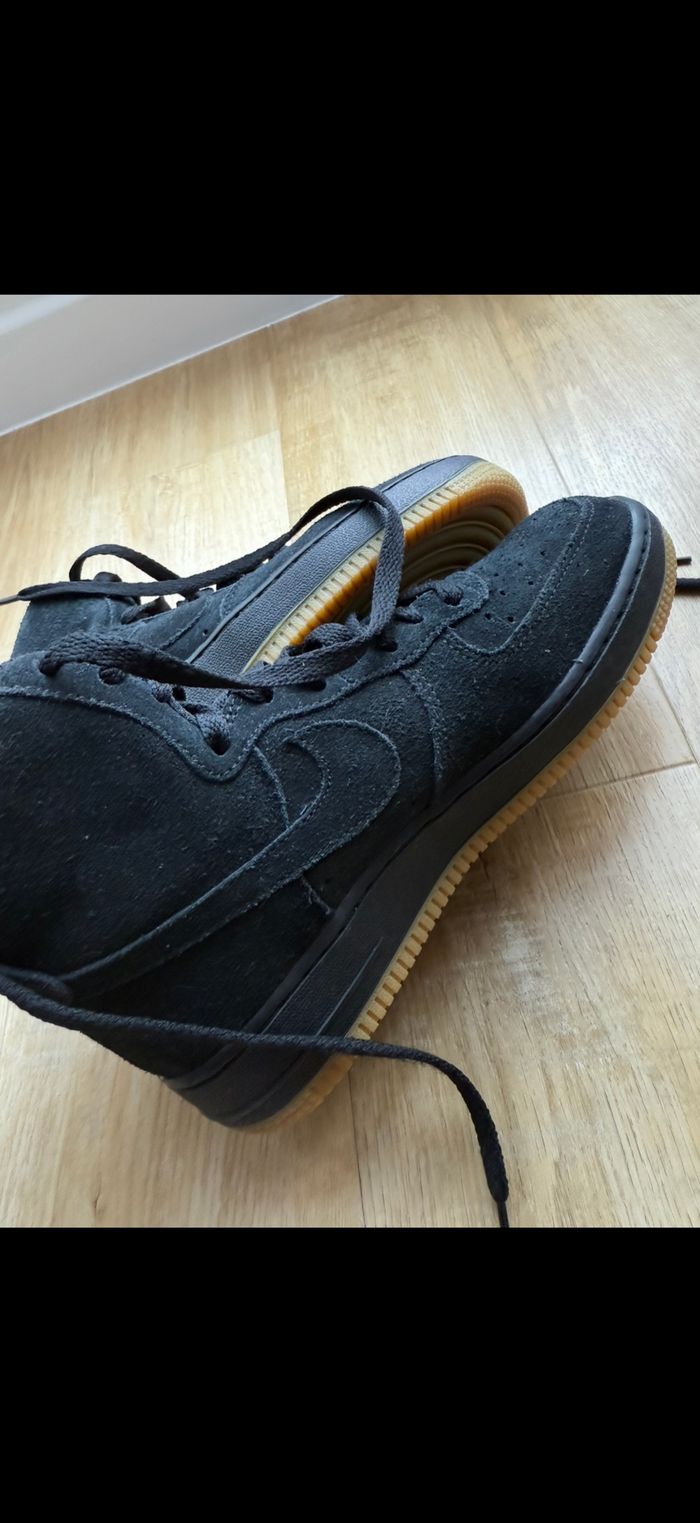 Basket Nike air force 1 high suede noir 37.5 neuf