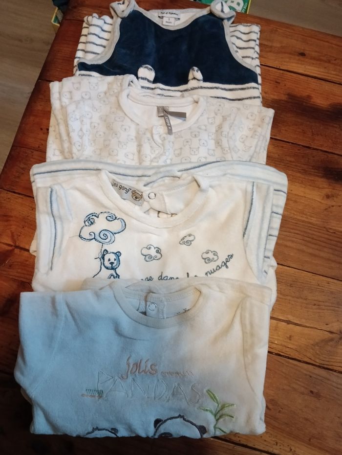 4 grenouillères