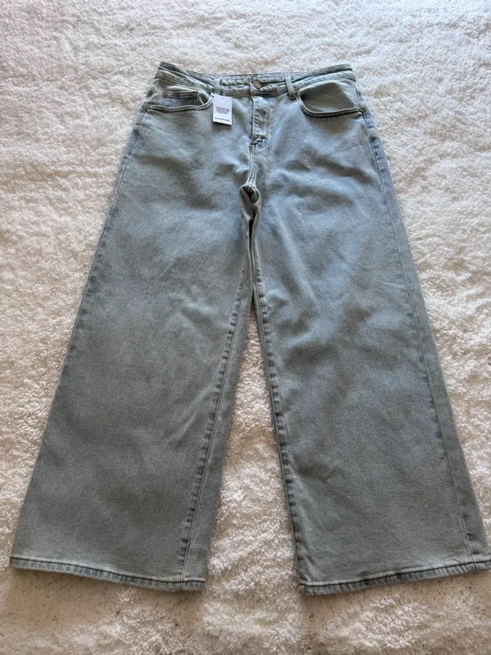 Boohoo – Jean large délavé – Taille 42 / UK 14 – Confort stretch - Neuf - Légère tache arrière - photo numéro 2