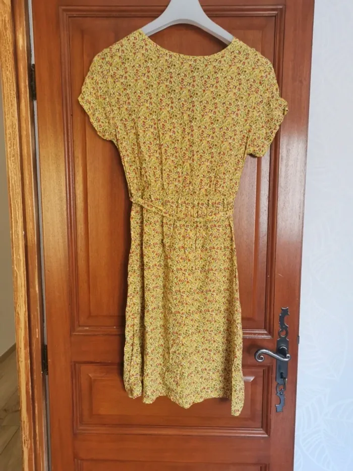 Robe jaune fleuri taille M - photo numéro 3