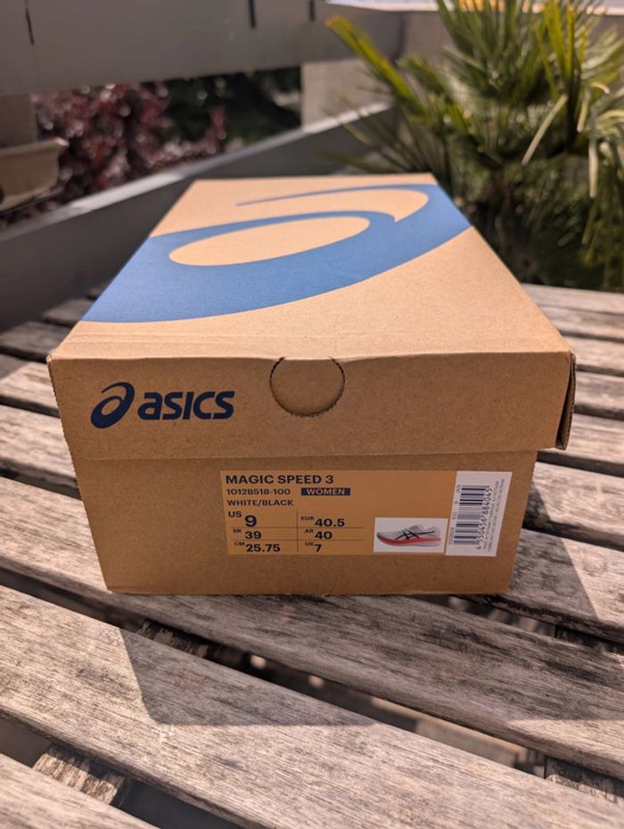 Chaussures de Running Asics Magic Speed 3 pour femme taille 40 ½ - photo numéro 9