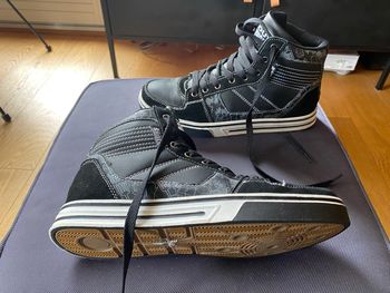 Chaussure montante