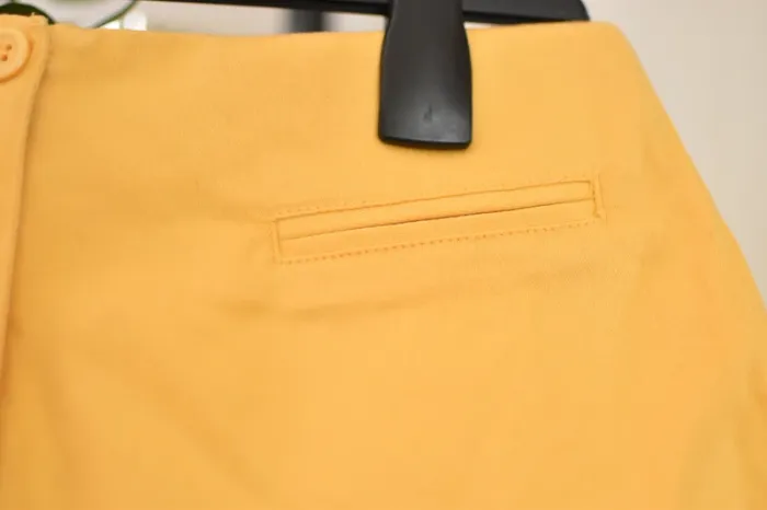 Short vintage jaune – Taille 38 – bon état - photo numéro 3