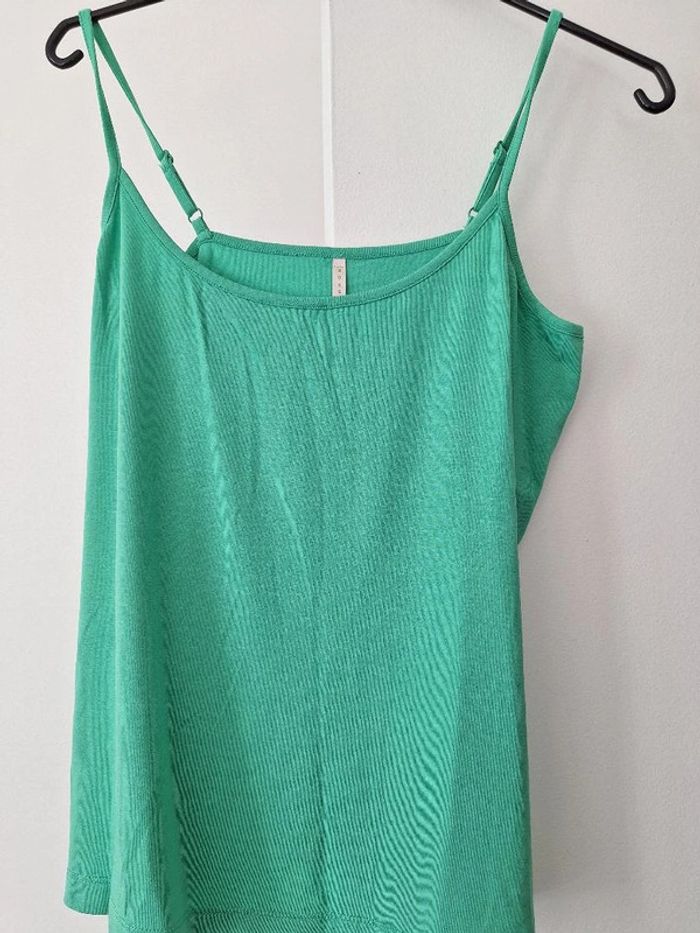 haut NOUGA - photo numéro 4