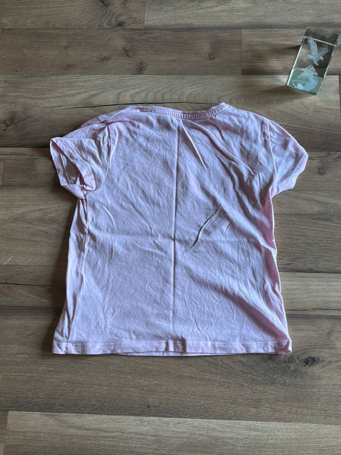 Je vend un lot de 5 tee shirt fille taille5 ans très bon état - photo numéro 5