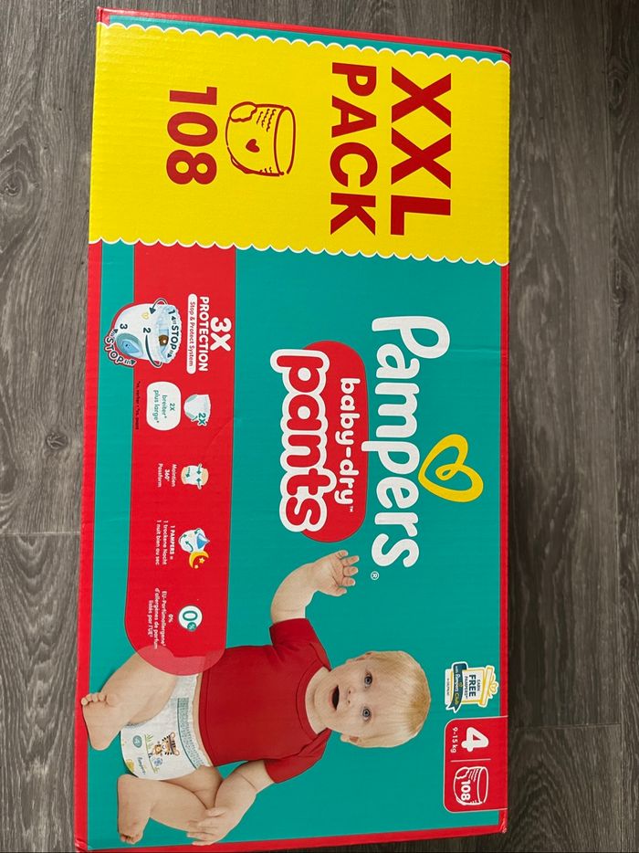 Un carton de couches Pampers Baby-Dry pants XXL pack