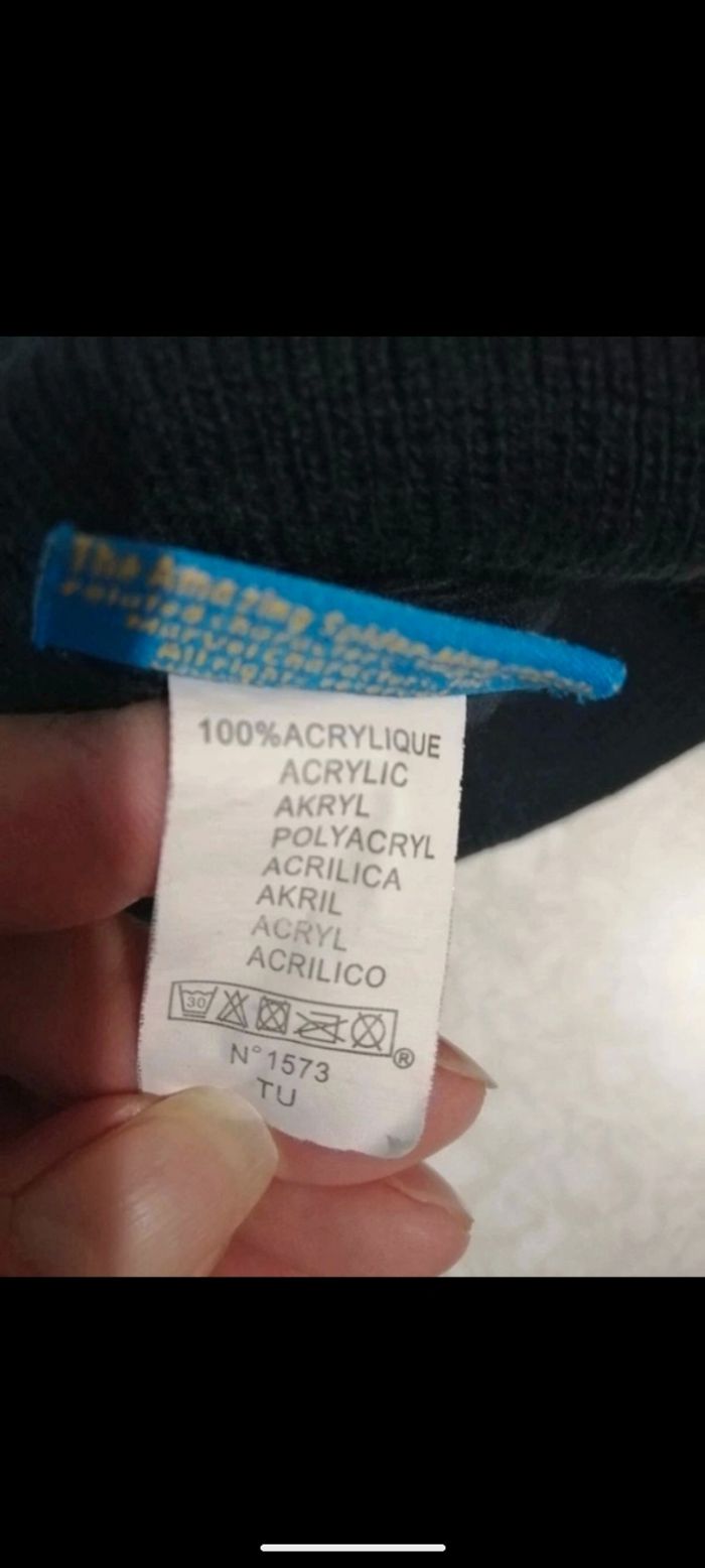 Beau Bonnet Spiderman. Taille 4/5 ans - photo numéro 5