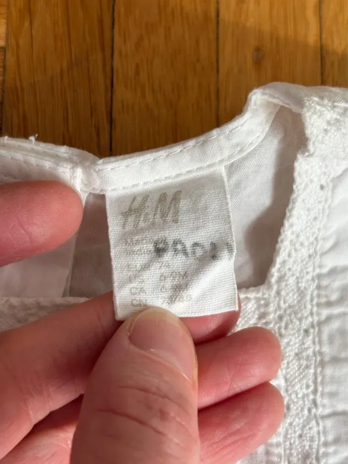 Robe H&M 6/9 mois parfait état - photo numéro 4