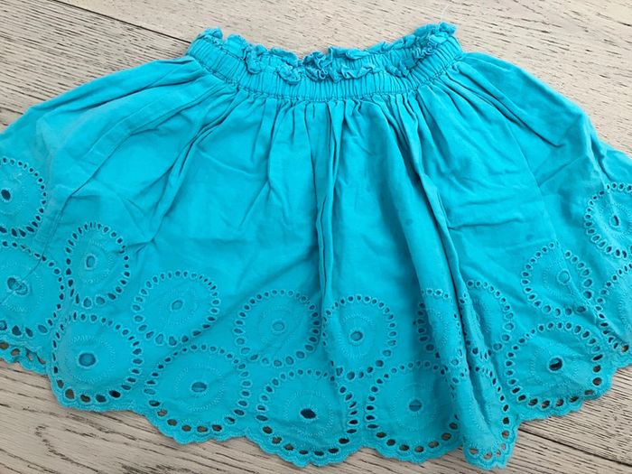 Lot de 2 jupes et un short fille 4 ans - photo numéro 3