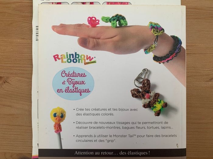 Livre Créatures et bijoux en élastiques + élastiques et métiers à tisser - photo numéro 3