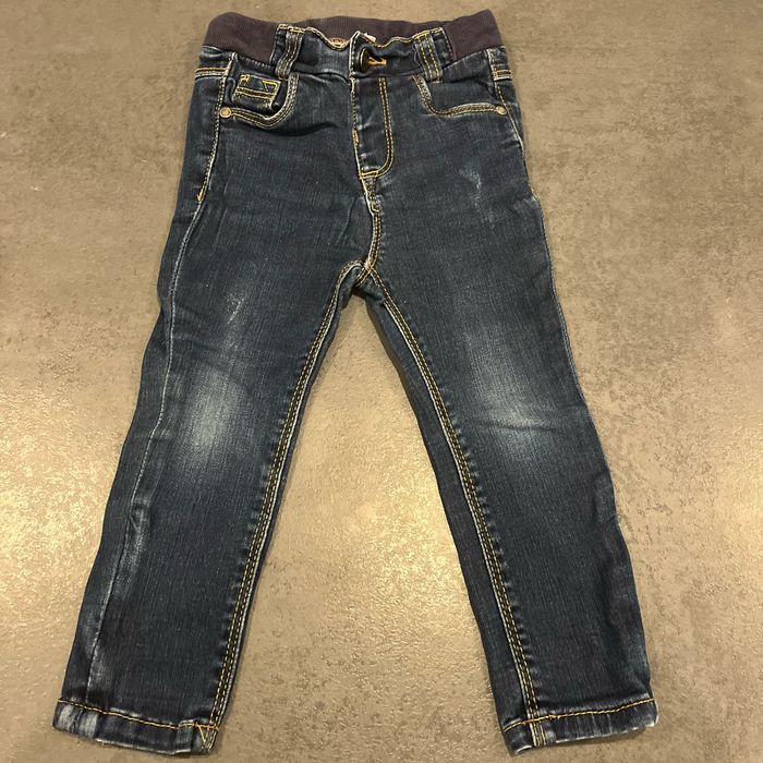 Jean 18 mois tape a l'oeil