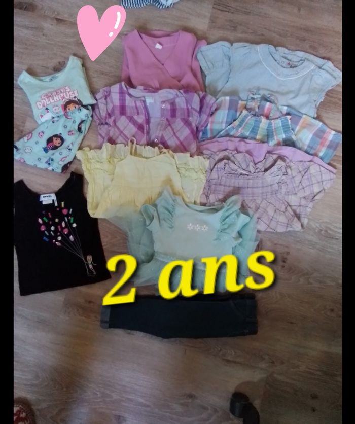Lot vêtements fille 2 ans excellent état - photo numéro 1