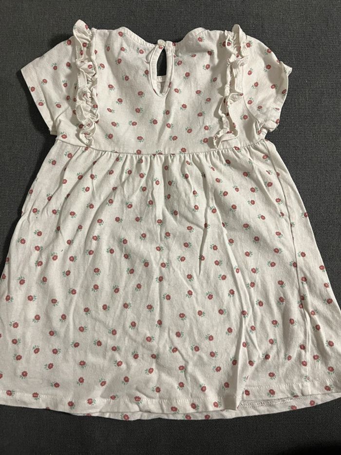 Robe fleurie Kiabi 18 mois - photo numéro 4