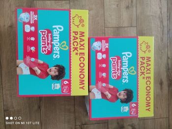 Couches Pampers pants