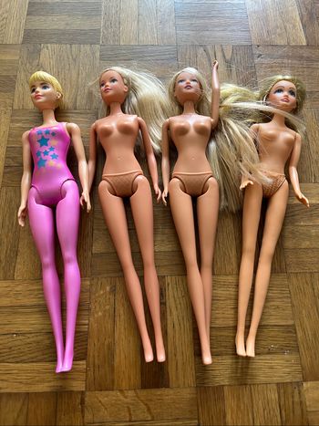 Lot de 4 Barbie