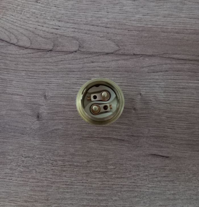 Douille B22 ancienne en laiton et céramique / bague Abat-jour. - photo numéro 3