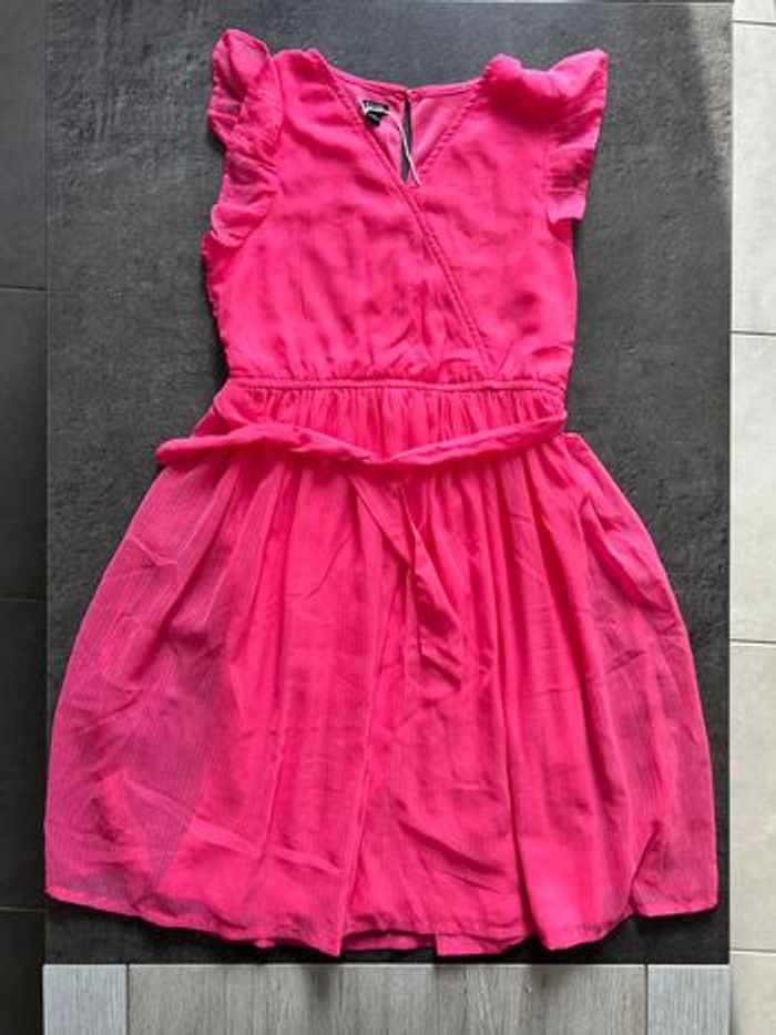 Robe rose pailletée