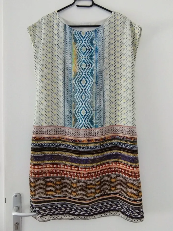 Robe manches courtes