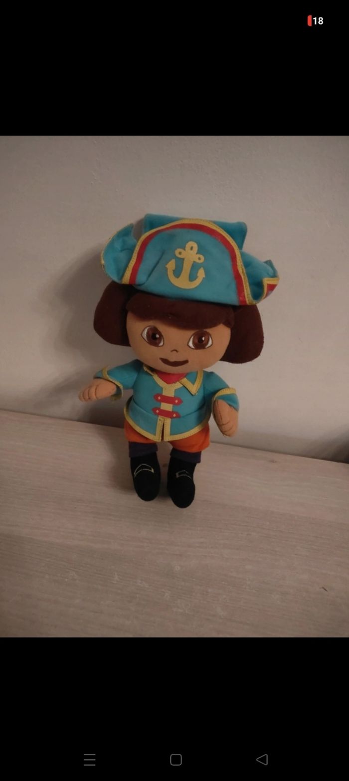 Dora pirate
