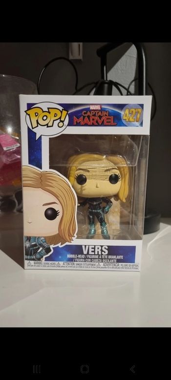 Pop vers de captain marvel