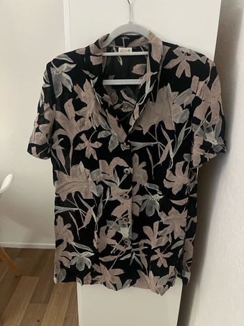 chemise à fleurs