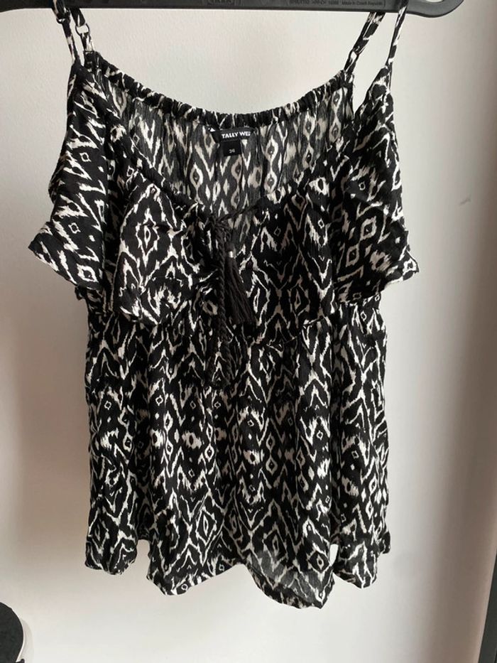 Top noir et blanc motifs - photo numéro 3