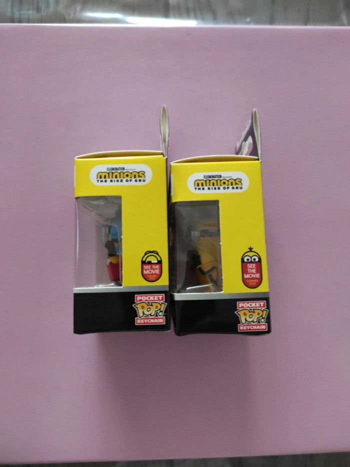 lot 2 porte-clés figurine pocket pop minions kung fu kevin & roller skating stuart - photo numéro 5