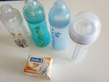 Lot de biberons  bon état