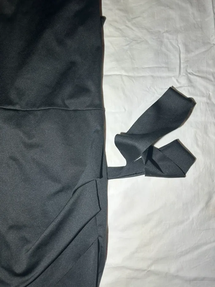 Robe noire cbr - photo numéro 3