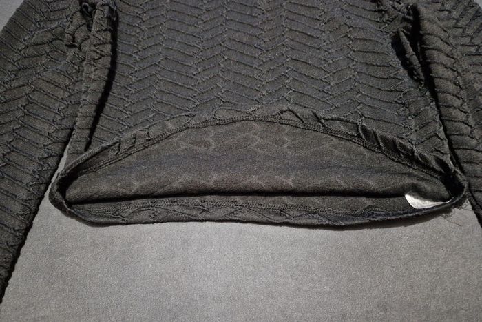 Top noir - photo numéro 5