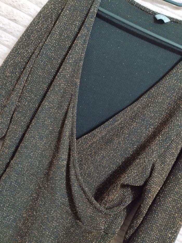 Haut a paillettes - photo numéro 3