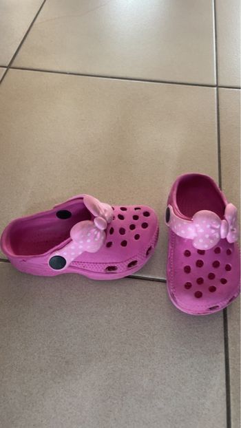 crocs