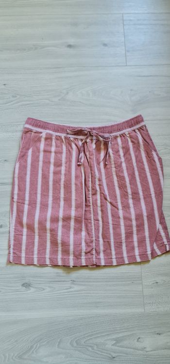 Jupe rayée rose