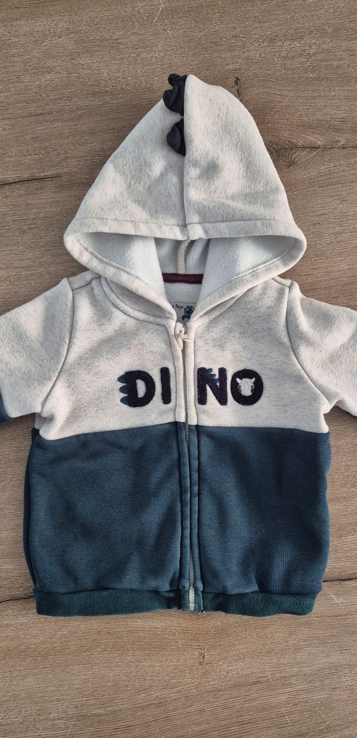 Gilet chaud / veste à capuche 12 mois - photo numéro 2
