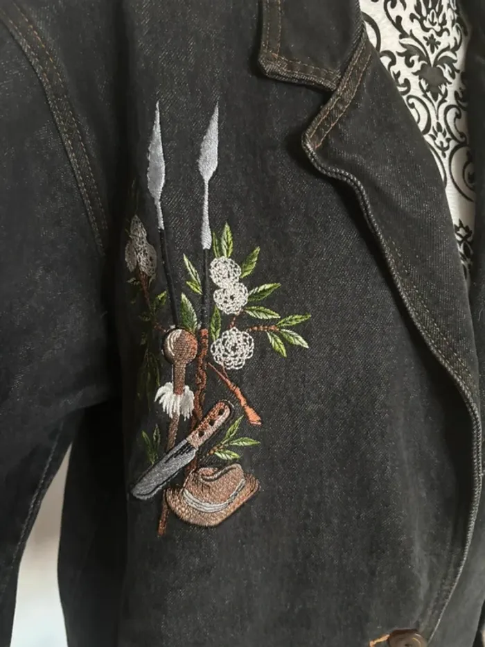 Veste jeans brodées taille 42 - photo numéro 2