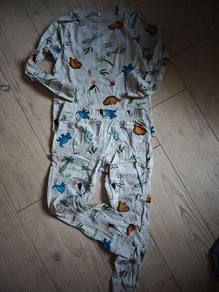 2 pyjamas manches longues pentalons 5a - photo numéro 2