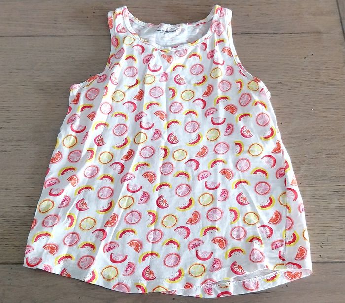 Debardeur fille 5ans en très bon état