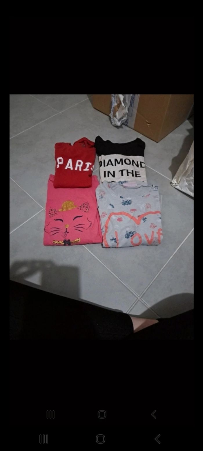 Lot 4 tee shirts manches longues fille