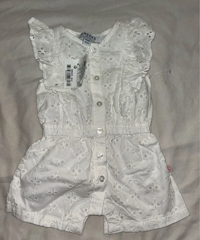 Combishort 3 mois broderie anglaise neuve