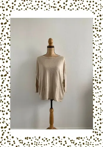 Pull dos en dentelle