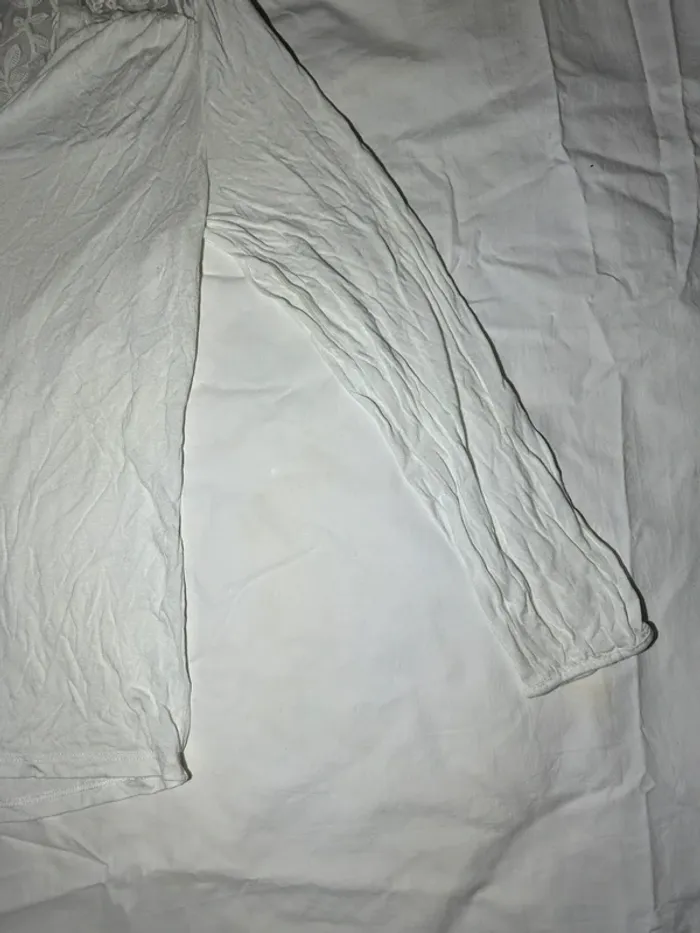 Blouse blanche - photo numéro 2