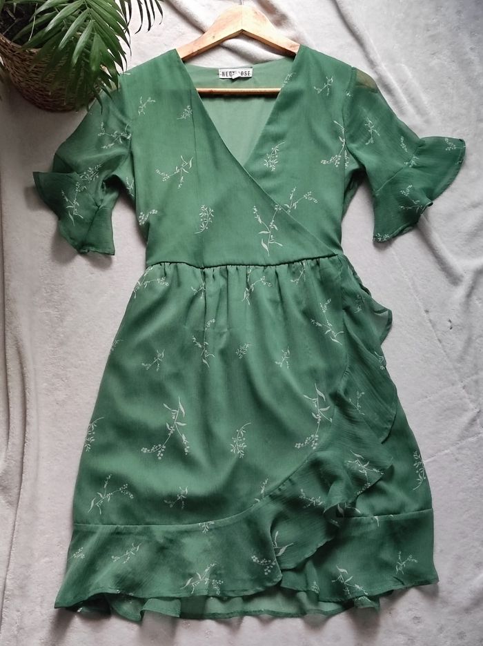 Robe d'été courte verte XS - photo numéro 2