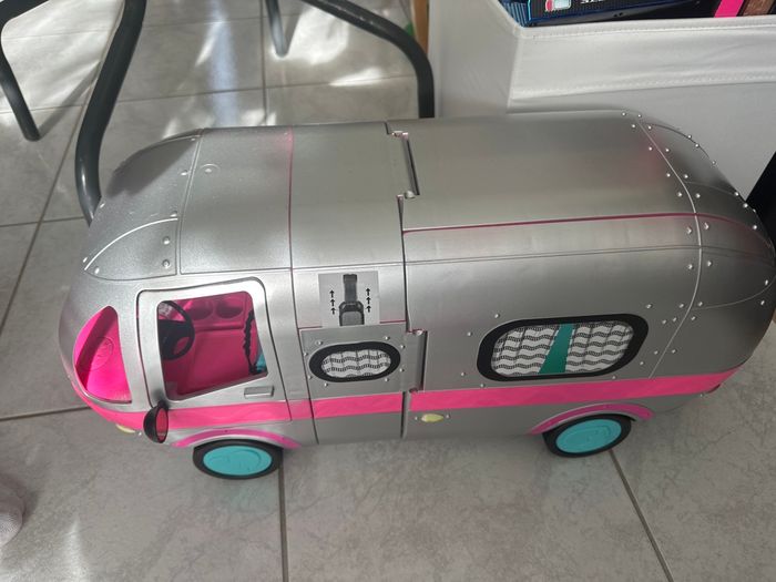 Camping car lol surprise